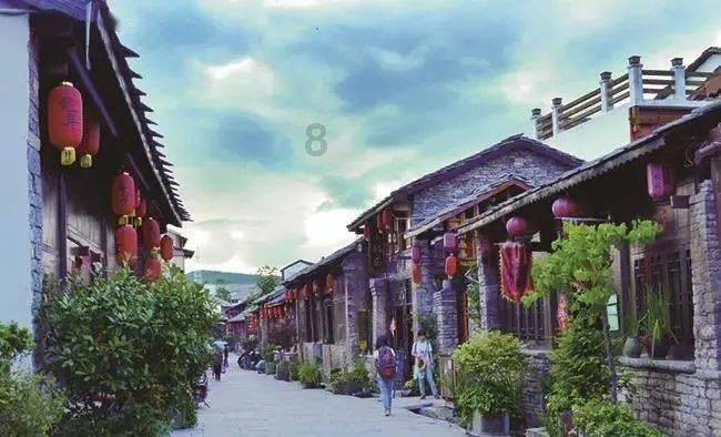 300余人参与 撸起袖管献爱心