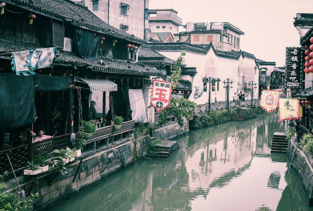 铁路迎来节前售票高峰：累计发售春运车票6108万张，增近1.6倍